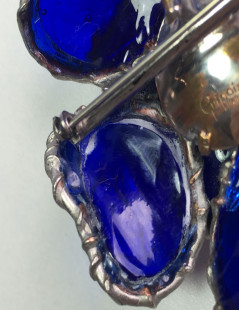 Sapphire glass GRIPOIX brooch