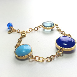 Bracelet MARGUERITE de VALOIS chaîne en métal doré et pâte de verre dans les tons bleus