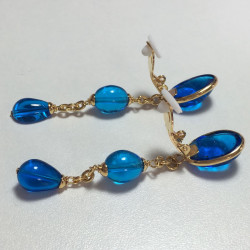 Boucles d'oreille clips MARGUERITE de VALOIS  en pâte de verre bleue