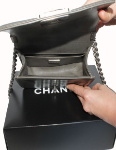 CHANEL 'Boy' Flap bag in khaki green lamb leather and stingray leather