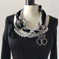 LANVIN choker necklace with charms 