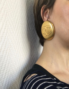 CHANEL vintage haute couture gilded clip-on earrings