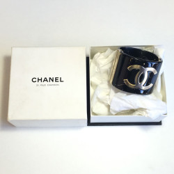 CHANEL Paris-Shanghai cufflinks in black lacquered resin and gold writing