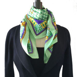 Foulard CELINE en soie verte