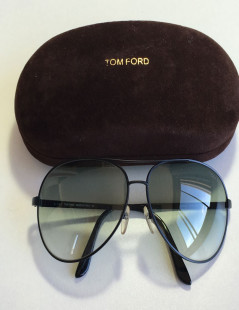 Lunettes de soleil TOM FORD aviateur noires