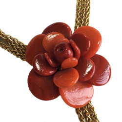 CHANEL couture necklace in gilded metal and camellia pendant in orange molten glass