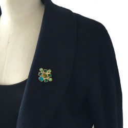 Pin’s YVES SAINT LAURENT