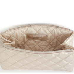 Pochette CHANEL cuir matelassé rose poudré brillant