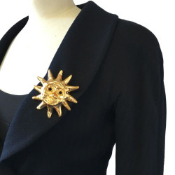 PIN CHRISTIAN LACROIX Sun gold metal