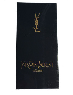 Pin’s YVES SAINT LAURENT strass bleu