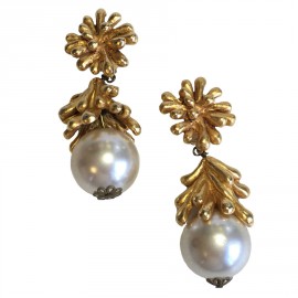 Clips CHRISTIAN LACROIX vintage pendants gold and Pearly Pearl