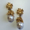 Clips CHRISTIAN LACROIX vintage pendants gold and Pearly Pearl