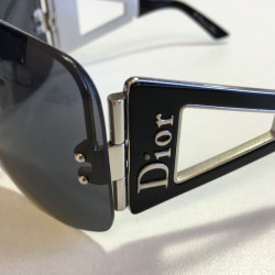 Lunettes de soleil DIOR larges en métal