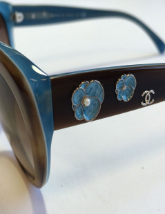 Lunettes de soleil CHANEL en plexi bicolore marron et bleu