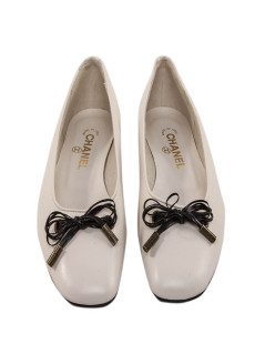 Ballerines CHANEL T 37 cuir blanc