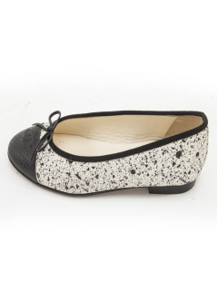 Ballerines CHANEL T 38.5 effet galuchat noir et blanc