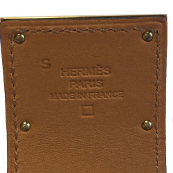 Manchette HERMES "Kelly dog" en alligator couleur géranium