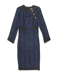 Robe CHANEL T38 "Paris-Shanghaï"en tweed bleu avec sa broche