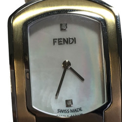 Montre FENDI collection Caméléon en cuir noir et métal doré