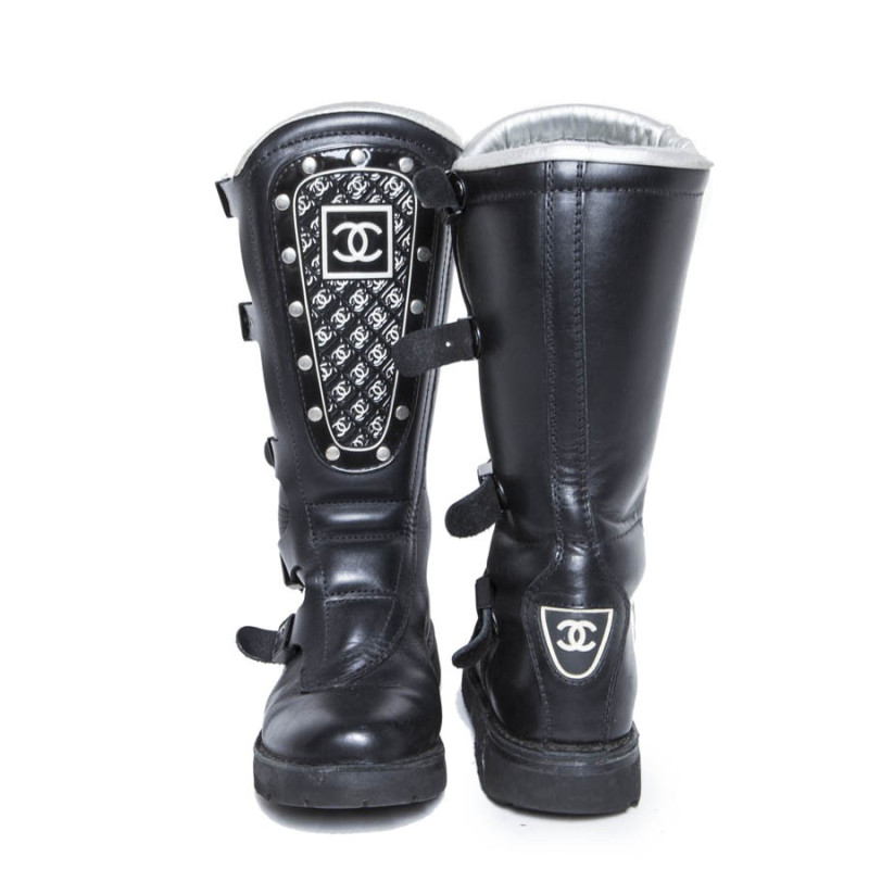 Bottes motarde CHANEL cuir noir T 39