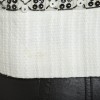 Veste CHANEL T 46 blanche avec liserés en perles, sequins et boutons blancs nacrés