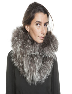 REVILLON hood in silver fox fur