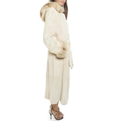 Manteau long  en vison beige