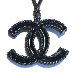 Collier CHANEL CC en ruthenium et strass