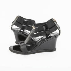 FENDI T 39 EN Black patent leather sandals