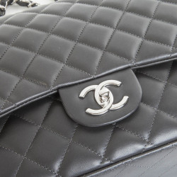 Maxi jumbo CHANEL matelassé gris foncé