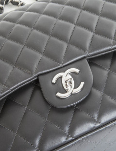 Maxi jumbo CHANEL matelassé gris foncé