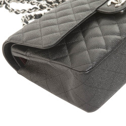 Sac 'Timeless' CHANEL en cuir caviar noir