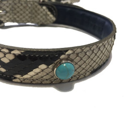 Collier et laisse petit chein PETS & STONES en python naturel