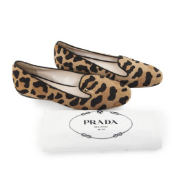 Ballerines PRADA T 38 façon léopard