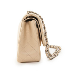 CHANEL jumbo double flap bag in beige quilted lamb leather