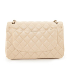 Sac jumbo CHANEL cuir d'agneau matelassé beige