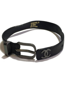 Bracelet CHANEL en cuir d'agneau lisse noir fermoir en métal argenté