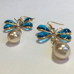 MARGUERITE DE VALOIS blue molten glass, pearly beads and rhinestones butterfly pierced earrings