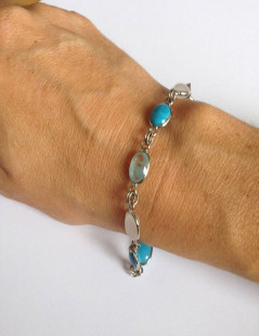 MARGUERITE DE VALOIS molten glass blue gradient bracelet