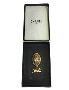 Broche CHANEL Vintage en métal doré