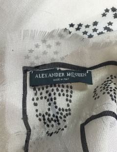 Étole Alexander McQueen en soie ivoire