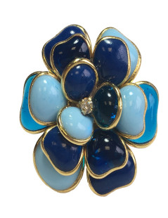 Bague MARGUERITE DE VALOIS camélia T50 en métal doré et pâte de verre bleue