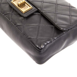 CHANEL shoulder bag in black lamb leather with 2.55 clasp