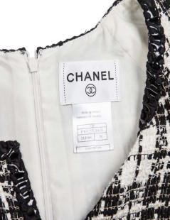 CHANEL T 38 two-tone tweed dress