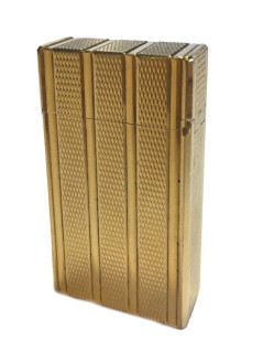 Briquet S.T DUPONT plaqué or