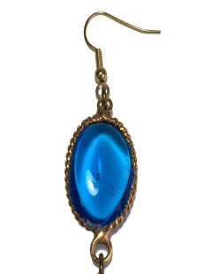 Boucles d'oreille clous pendants  MARGUERITE DE VALOIS en pâte de verre bleue