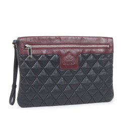 Pochette CHANEL cuir matelassé noir et bordeaux