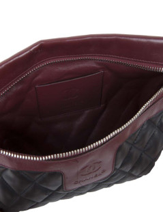 Pochette CHANEL cuir matelassé noir et bordeaux