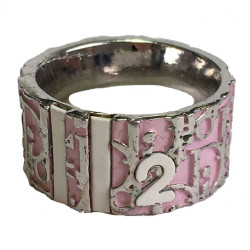 Bague DIOR monogram en métal argenté et émail rose T55