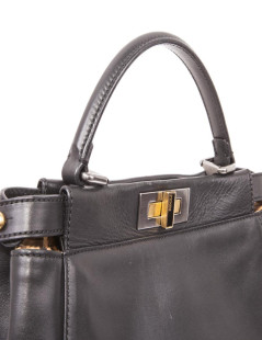 Sac Peekaboo FENDI en cuir lisse noir 